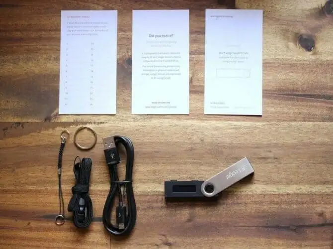 معرفی کیف پول لجر نانو اس Ledger Nano S