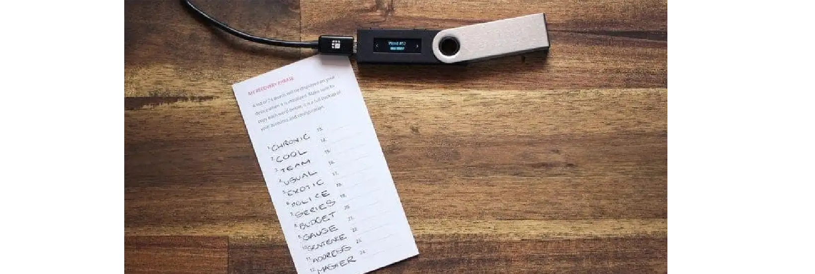 اندازه کوچک و قابل حمل لجر نانو اس (Ledger Nano S)